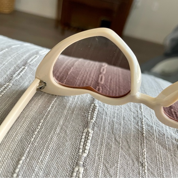 💜 Heart Sunglasses 💜 - Picture 8 of 8